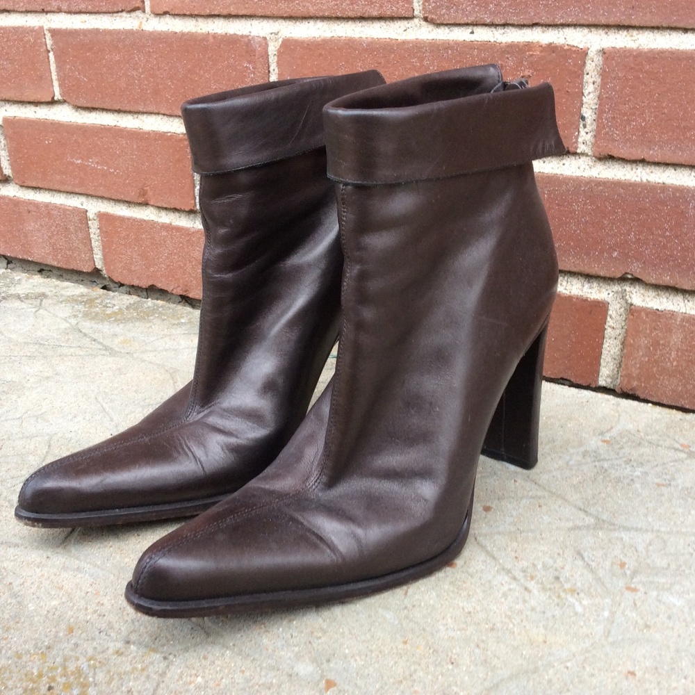 Via Spiga Booties Brown Leather Size 6M Thin Chunk Heel Italian Sophistication